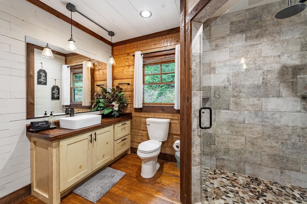 Blue Ridge, Georgia, 30513, United States, 3 Bedrooms Bedrooms, ,3 BathroomsBathrooms,Residential,Active,2044551