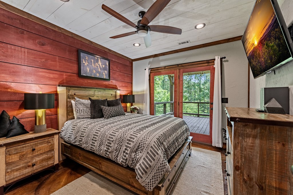 Blue Ridge, Georgia, 30513, United States, 3 Bedrooms Bedrooms, ,3 BathroomsBathrooms,Residential,Active,2044551