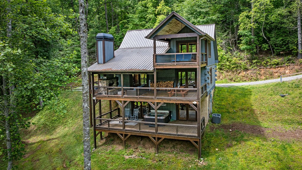 Blue Ridge, Georgia, 30513, United States, 3 Bedrooms Bedrooms, ,3 BathroomsBathrooms,Residential,Active,2044551