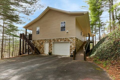 A home in Hiawassee