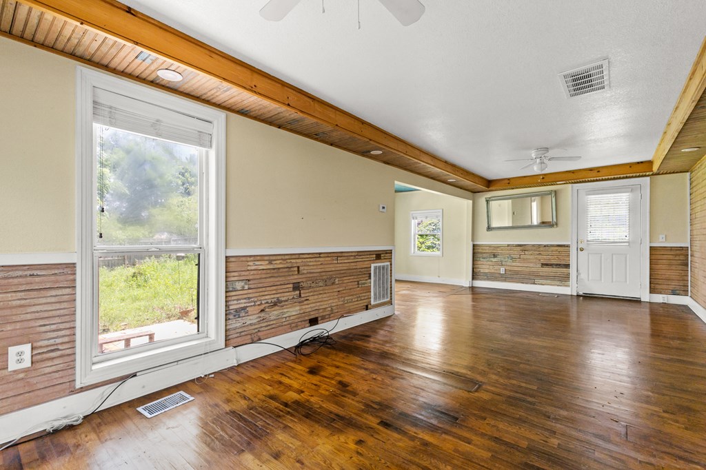 282 E Second Street