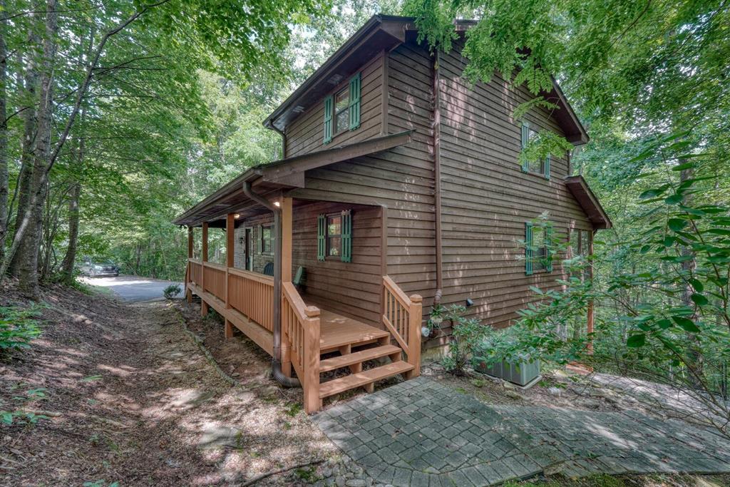 1411 Bradley Road