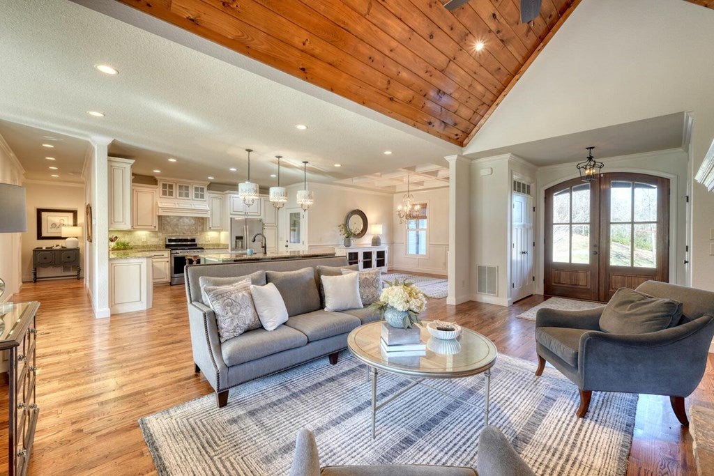 215 Harmony Lane