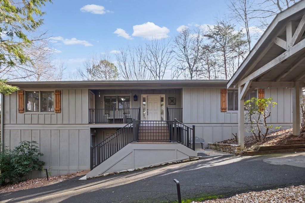 119 Soaring Hawk Circle