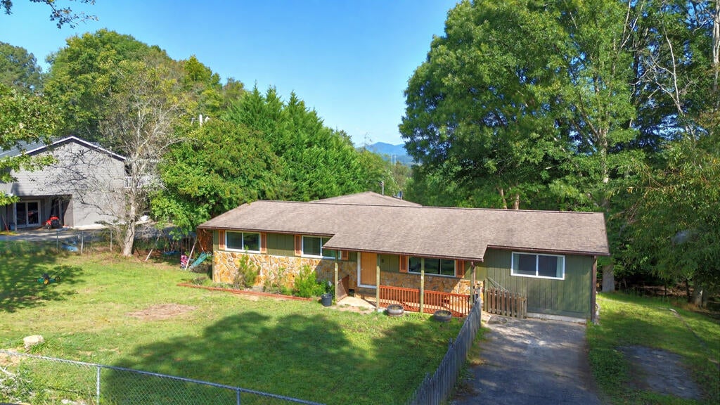 516 Hillcrest Drive