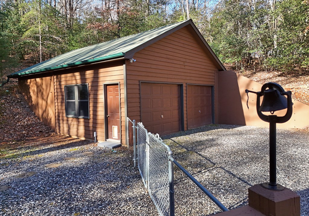 13 Grace Ln