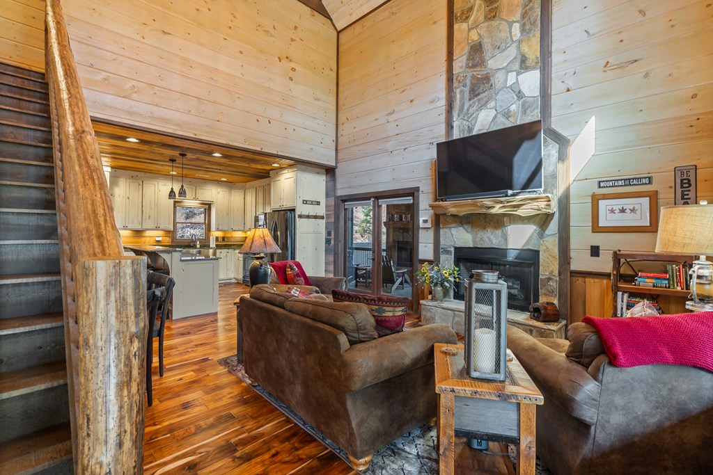 455 Shepherds Walk