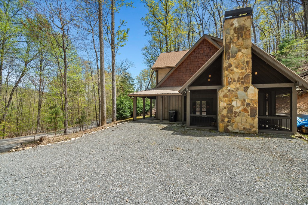 455 Shepherds Walk