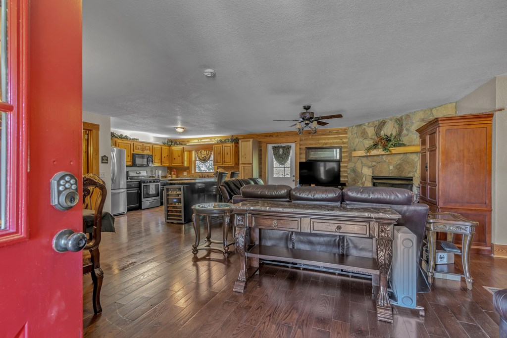 32 Mountain Meadows Drive
