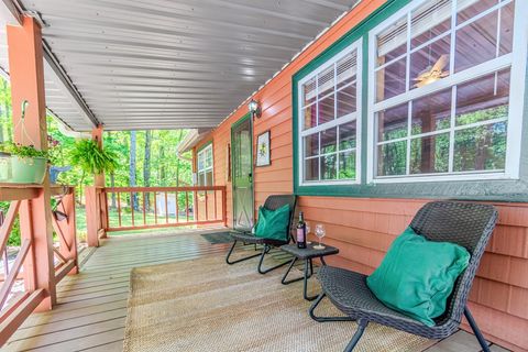 A home in Mineral Bluff