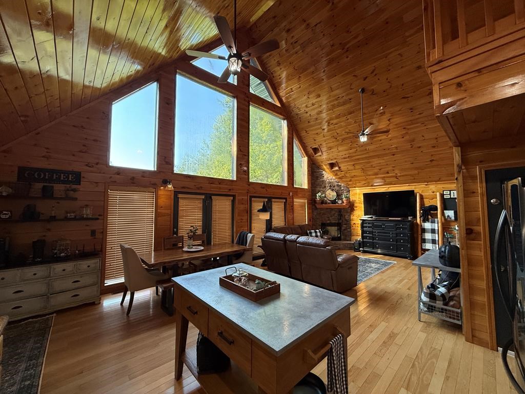 510 Victory Lane, Murphy