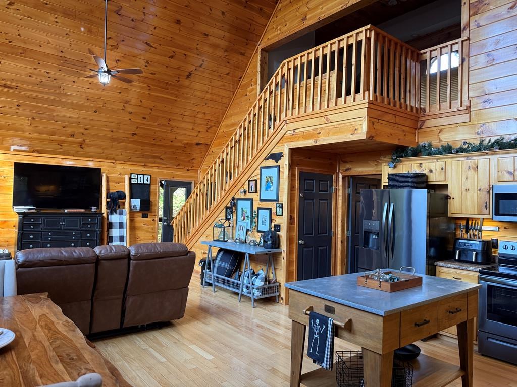 510 Victory Lane, Murphy