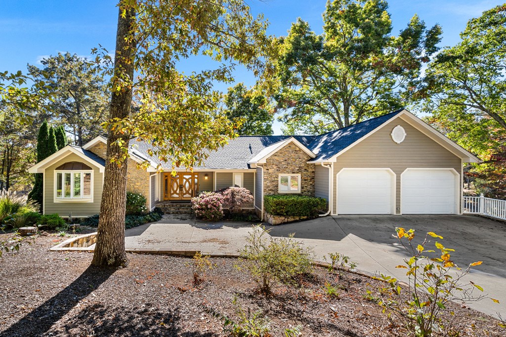 1370 Heathers Cove Circle