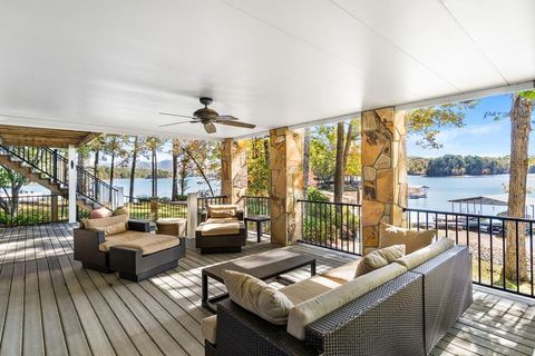 1370 Heathers Cove Circle Hiawassee GA 30546