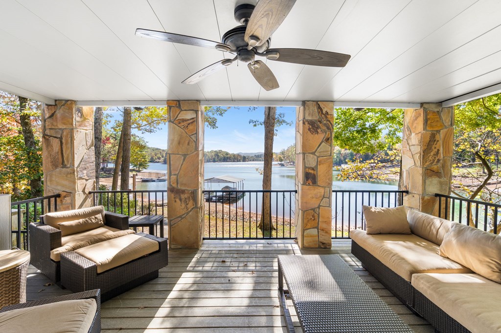 1370 Heathers Cove Circle