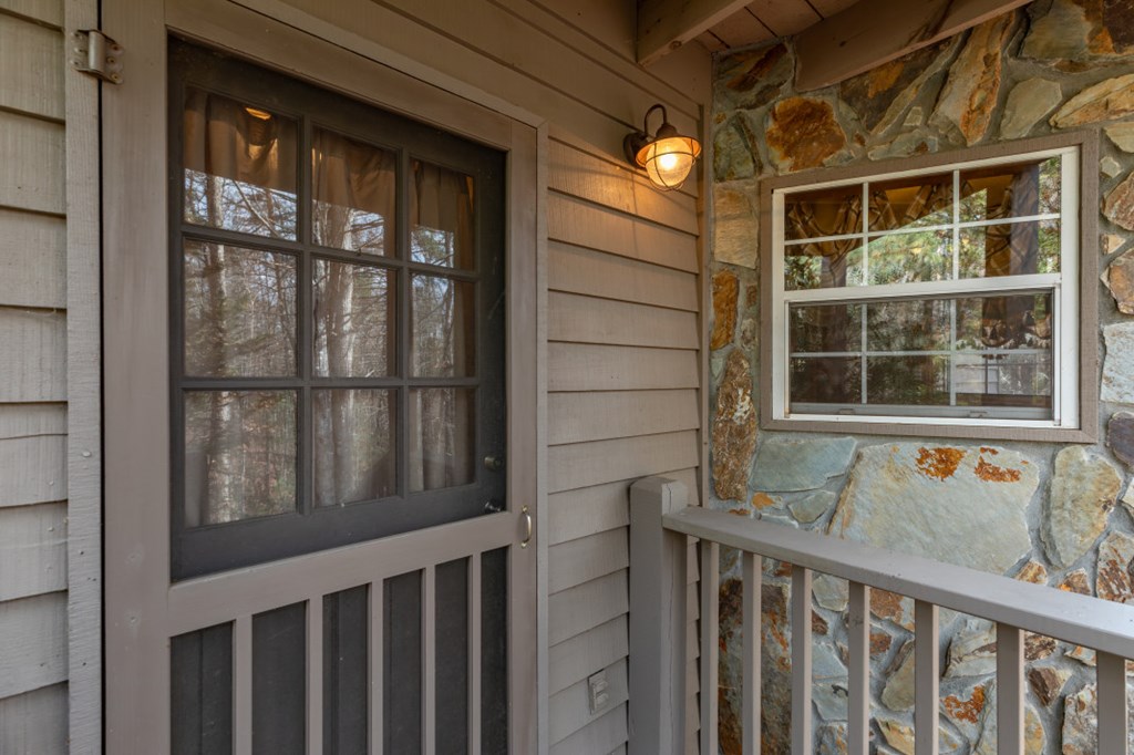 256 Nantahala Pass Road