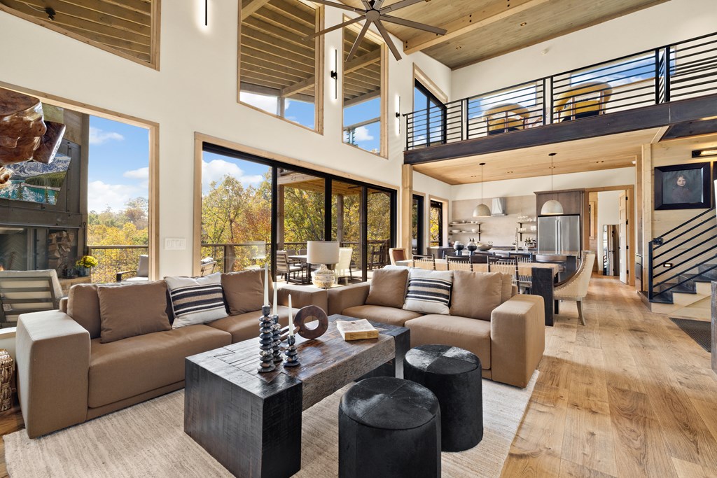 142 Sequoyah Ridge