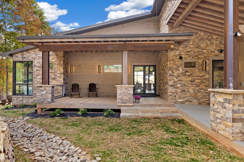 142 Sequoyah Ridge