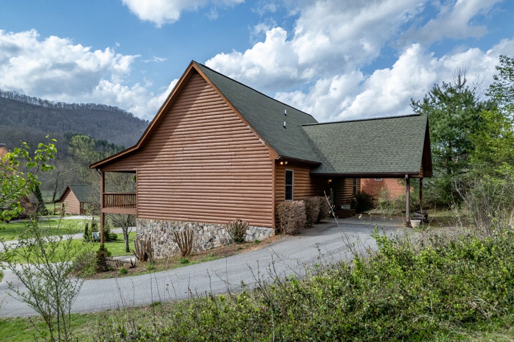 3547 River Front Lane