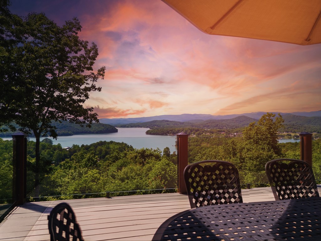 44 Eagles View Way