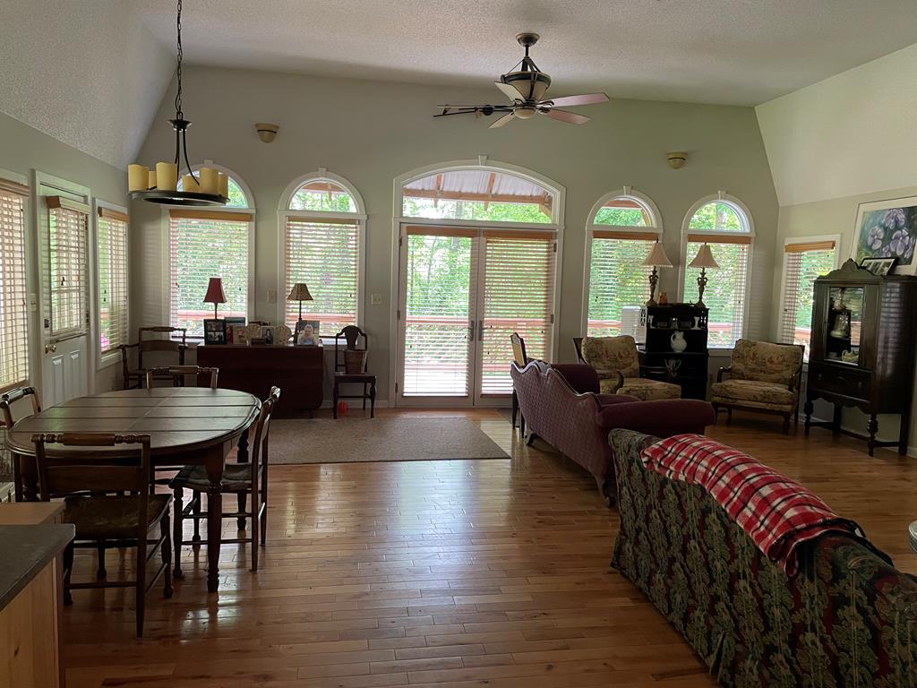 1198 Chatuge Village Circle
