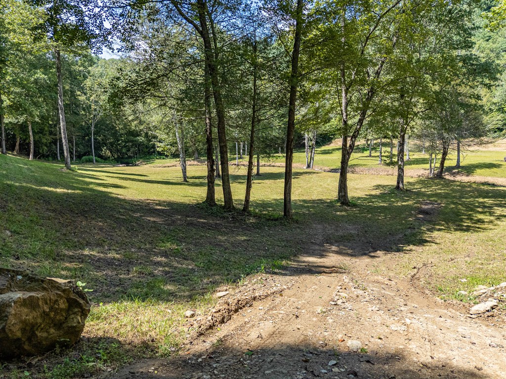 00 Chestnut Flats Road