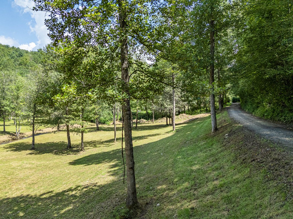 00 Chestnut Flats Road