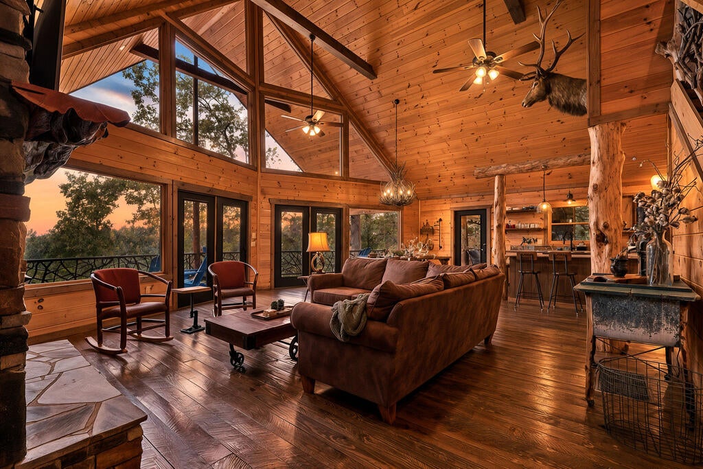 560 Endless View Road
