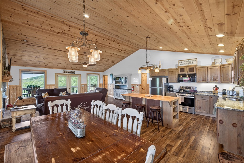 693 Knights Gap