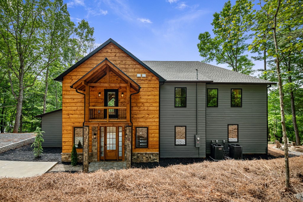 458 Palisade Drive