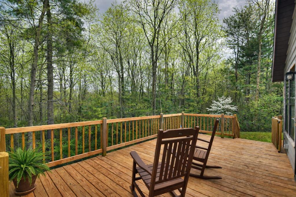 927 Hefner Lake Road