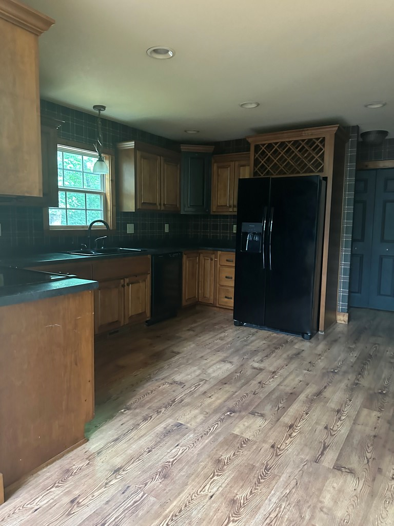 255 Raspberry Lane