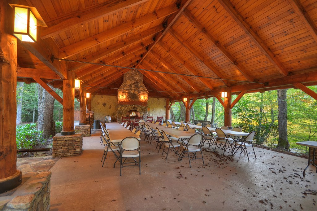 2.27ac River Crest Lane