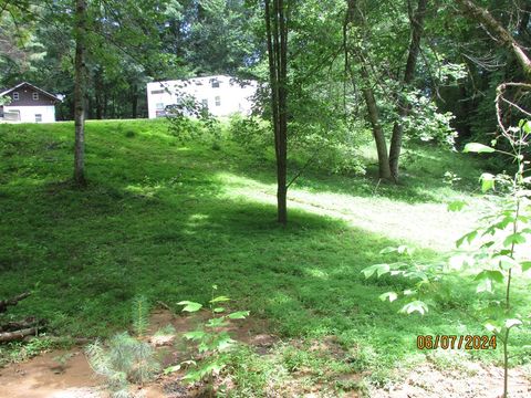 A home in Hayesville