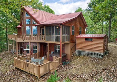 A home in Mineral Bluff