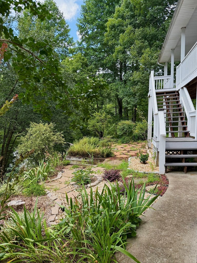 119 Ashlan Trail