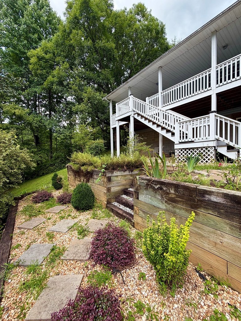 119 Ashlan Trail