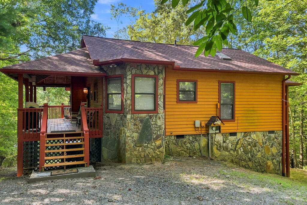 219 Nantahala Pass Road
