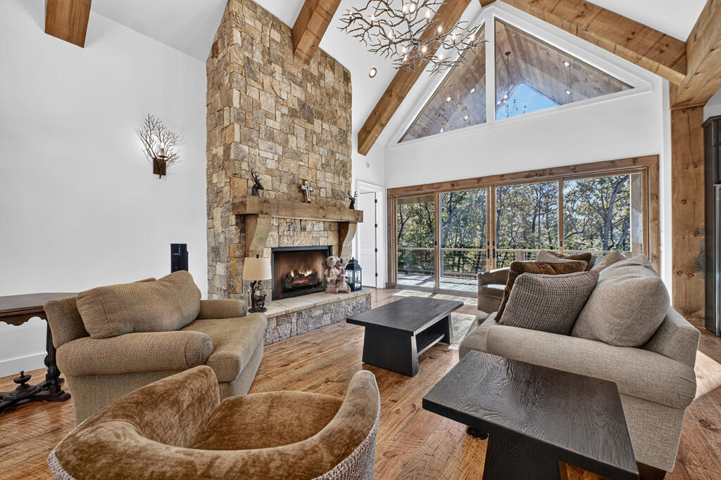 150 Silver Oaks Court