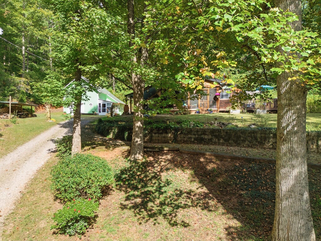 1245 Muskrat Creek Road