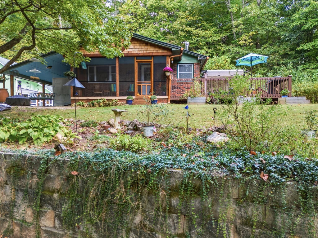 1245 Muskrat Creek Road