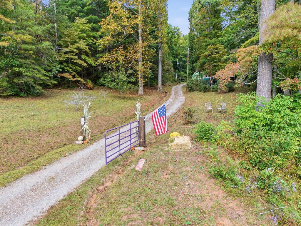 1245 Muskrat Creek Road