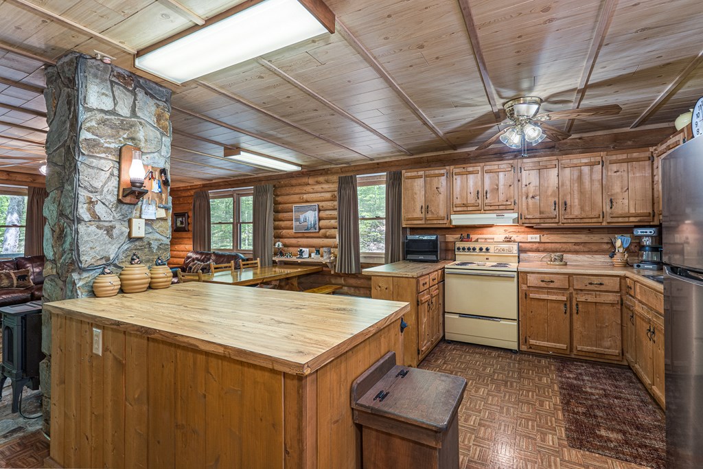 421 Sleepy Hollow Drive