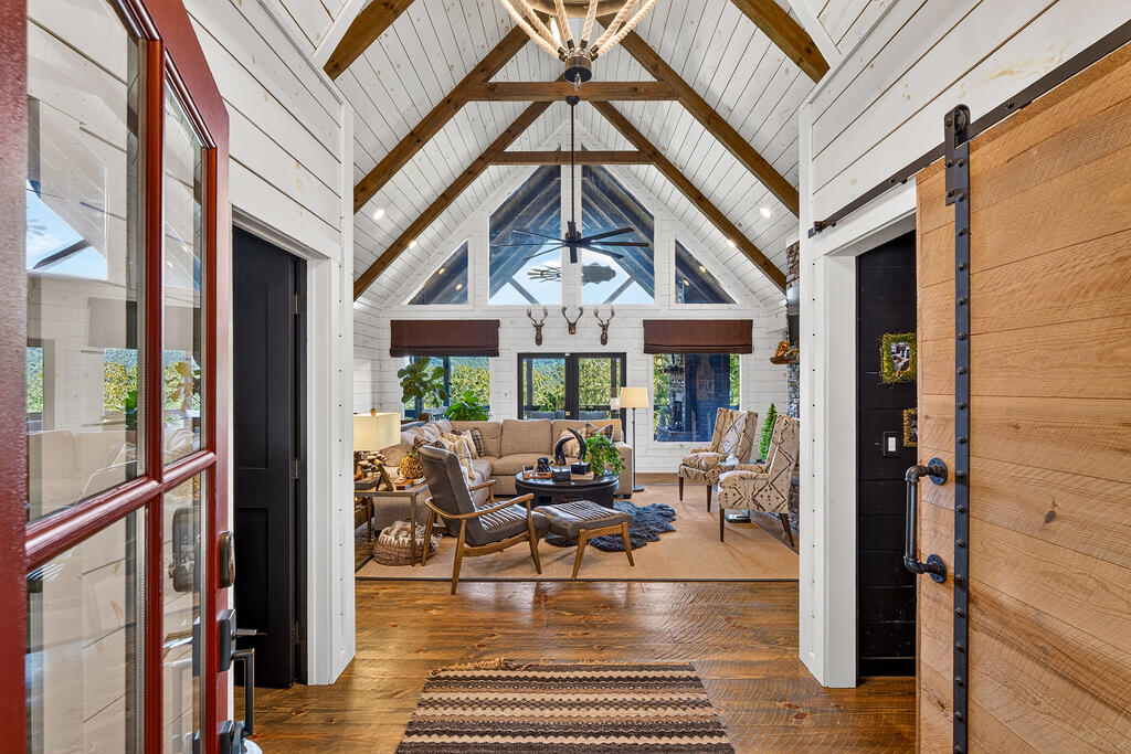 559 Overlook Trail