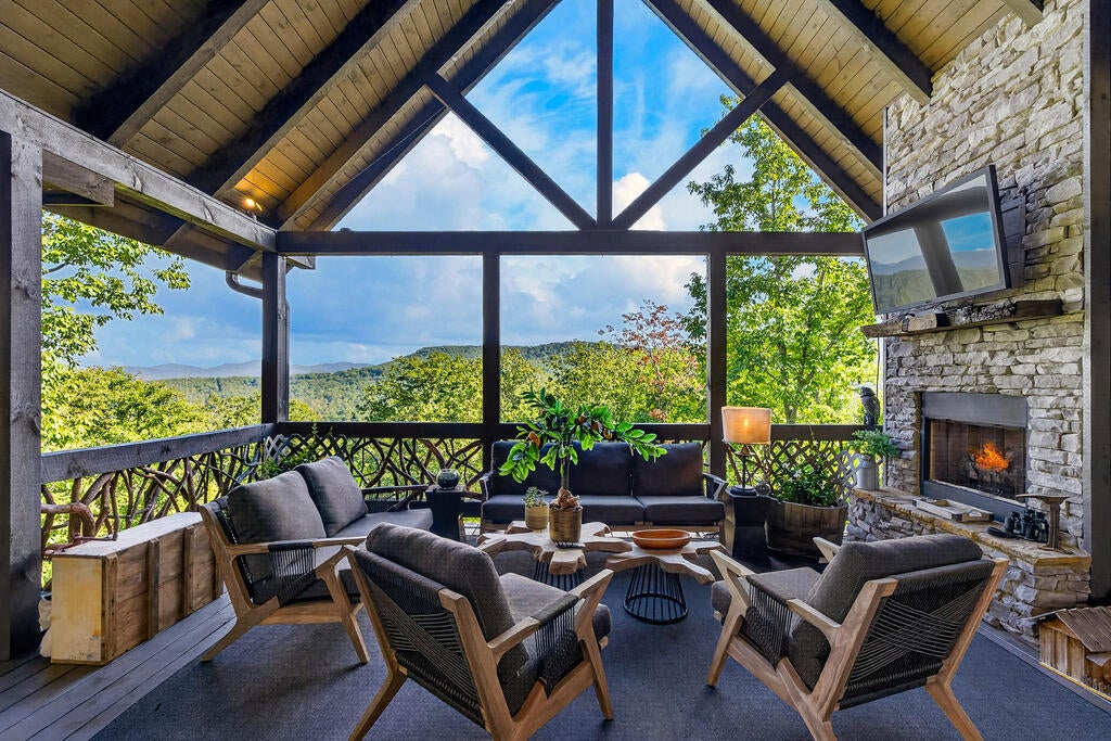 559 Overlook Trail