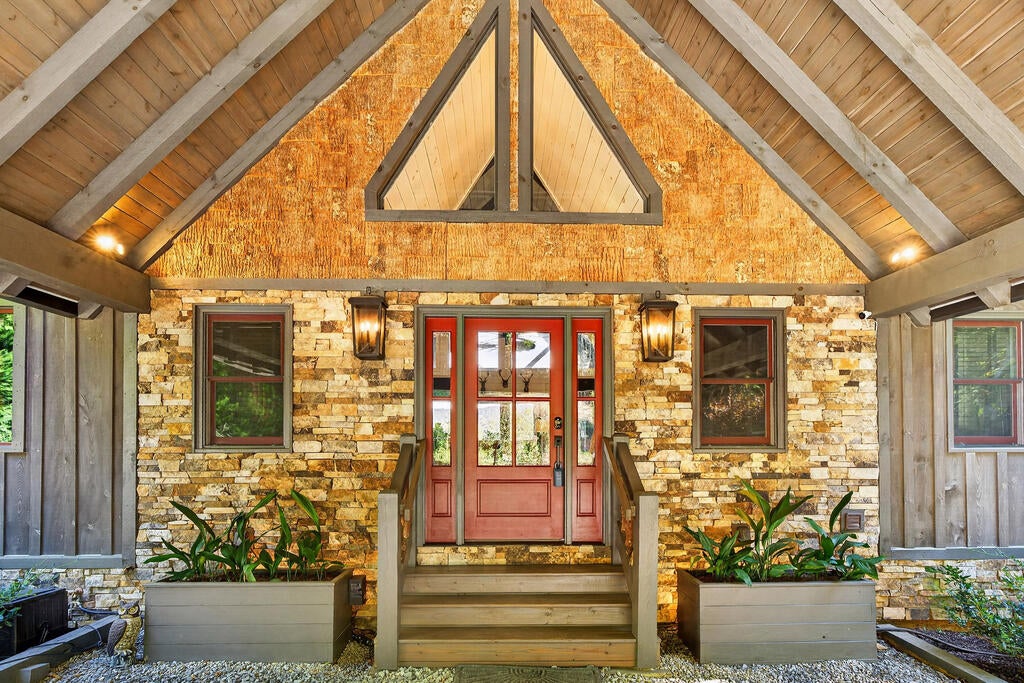 559 Overlook Trail
