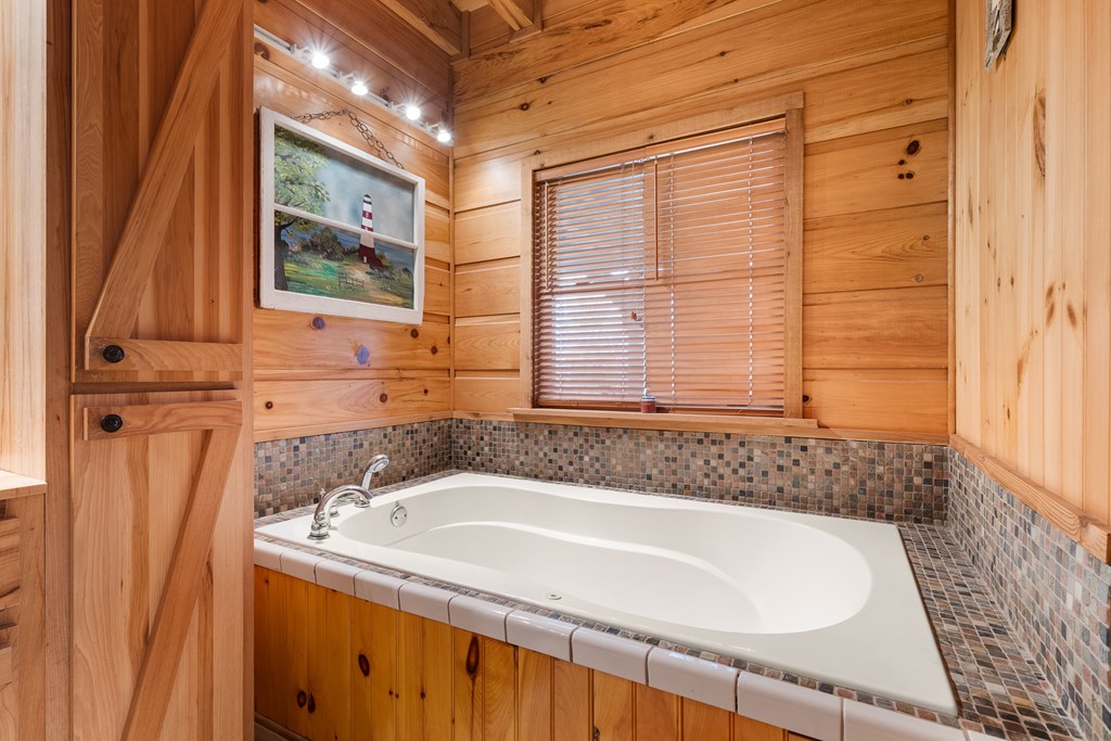 336 Old Skeenah Gap Rd, Suches, GA, 30572, USA, 2 Bedrooms Bedrooms, ,4 BathroomsBathrooms,Residential,Active,336 Old Skeenah Gap Rd,420480