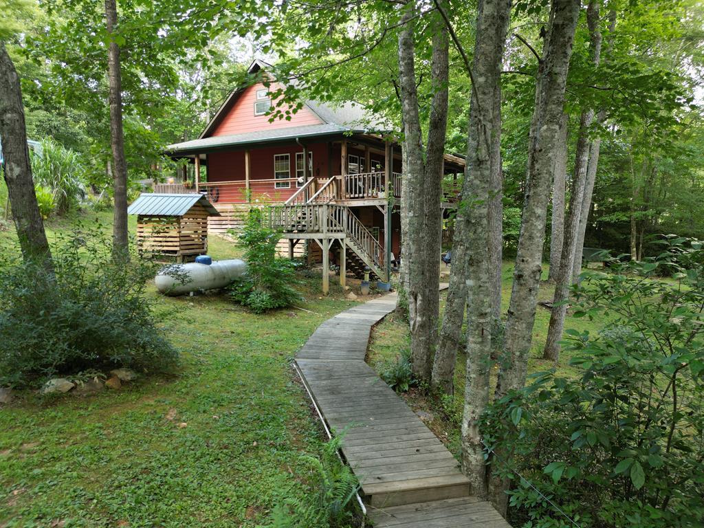 136 Honeybell Lane