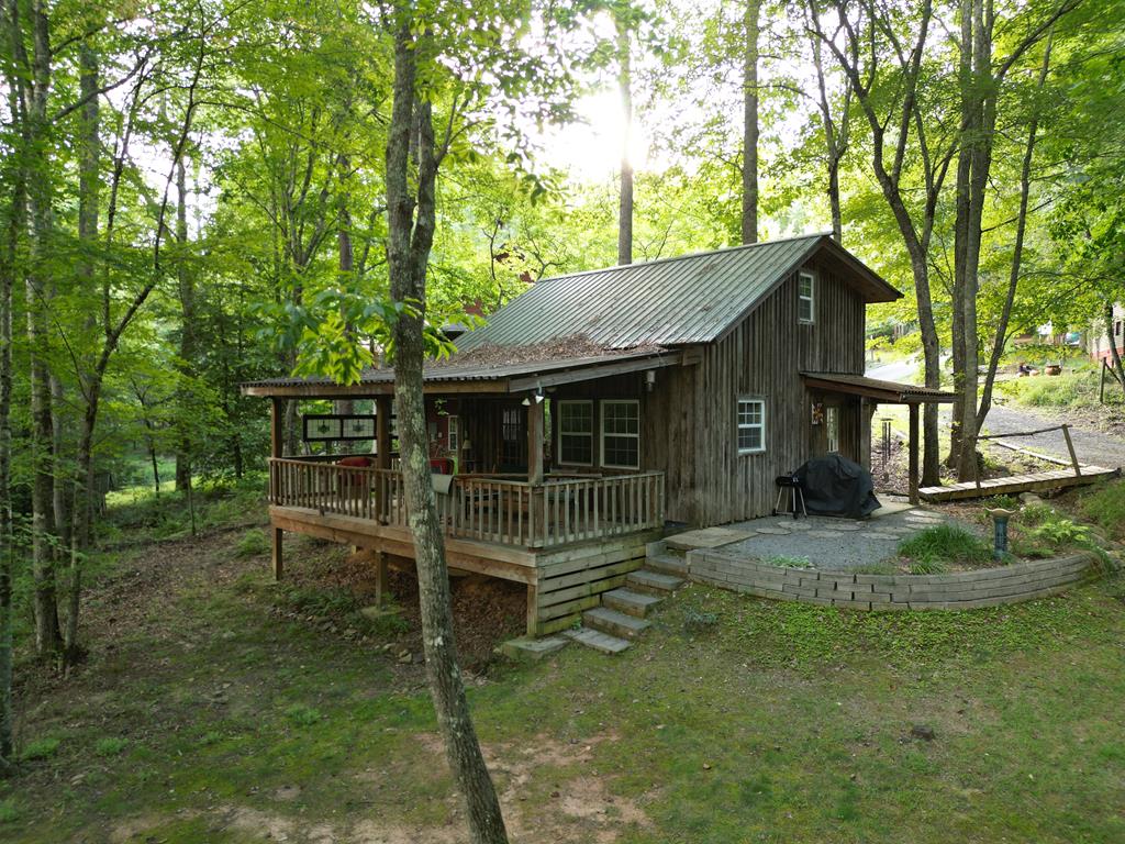 136 Honeybell Lane