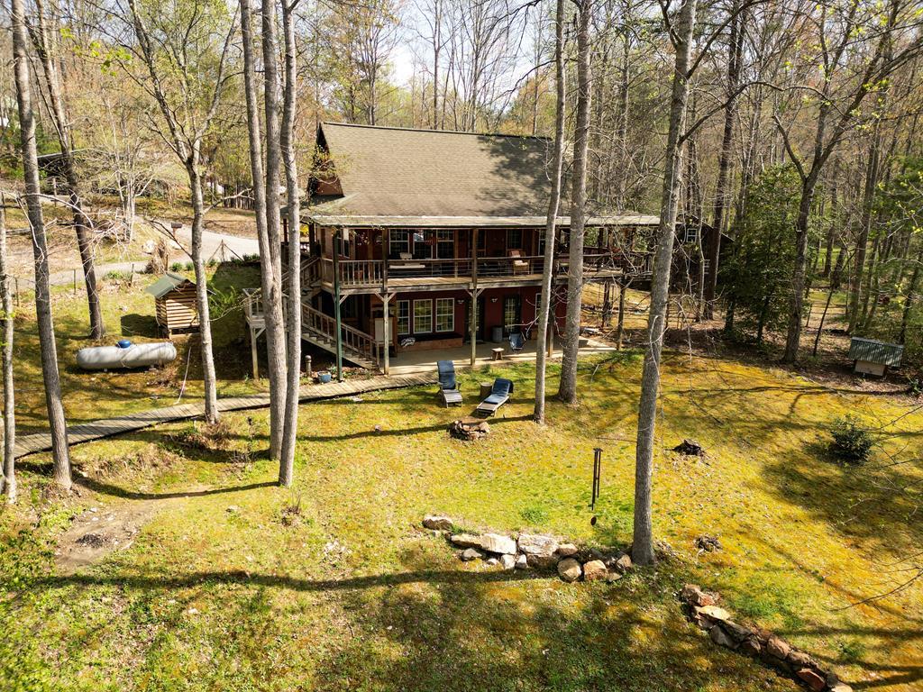 136 Honeybell Lane